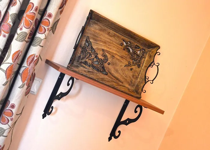 Thalassini Avra * אזולימנוס